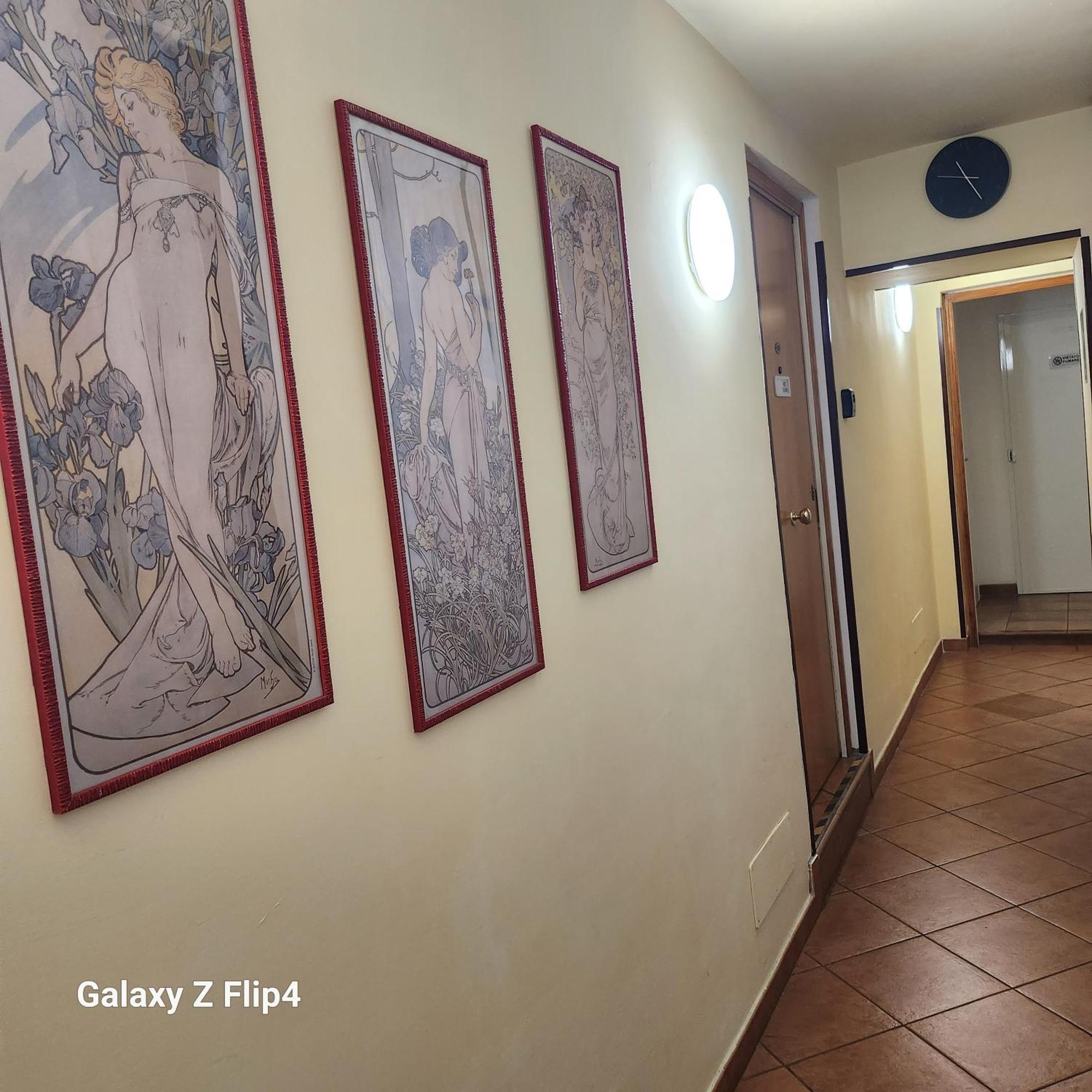 Sweethousevittorio Hotel Rome Bagian luar foto
